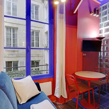 Cosy, Colourful For 2 - Heart Of 